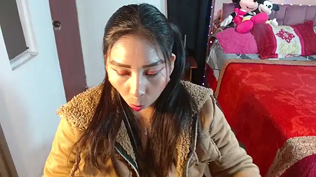 Mariajose202 online show from September 19, 2025, 2:57 am