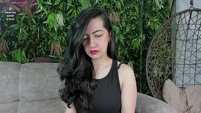 Saya Amaretto1 online show from September 19, 2025, 9:04 pm