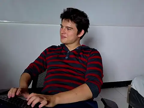 invincible200 online show from October 12, 2025, 2:49 pm