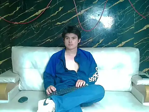 invincible200 online show from November 28, 2025, 2:42 pm