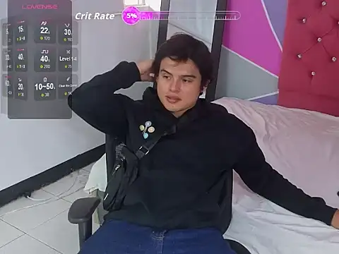 invincible200 online show from November 30, 2025, 2:43 pm