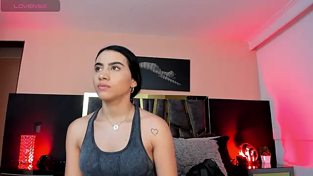 Snapshot of ScarletTorres chatting on October 5, 2025, 3:21 pm ScarletTorres online show from October 5, 2025, 3:21 pm