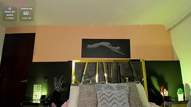 ScarletTorres online show from February 4, 2026, 4:35 pm