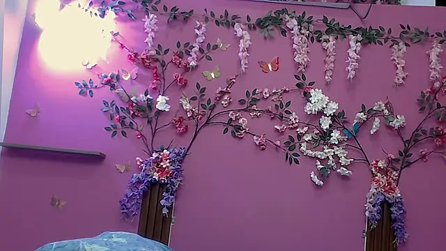 skinnybarbie022 online show from September 25, 2025, 12:47 am