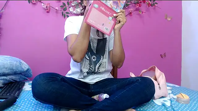 skinnybarbie022 online show from March 17, 2026, 12:59 am