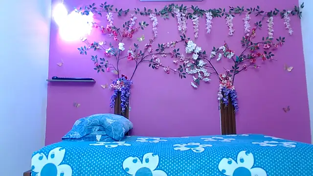 skinnybarbie022 online show from May 28, 2026, 12:52 am