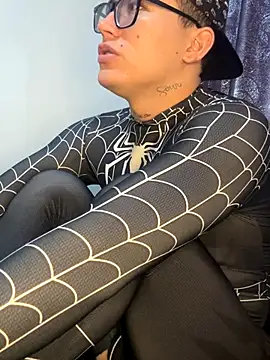 Kurtxxx22 online show from October 31, 2025, 3:57 pm