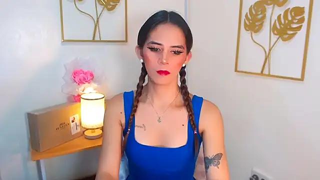 xPrecuioseChesca online show from September 23, 2025, 12:35 am