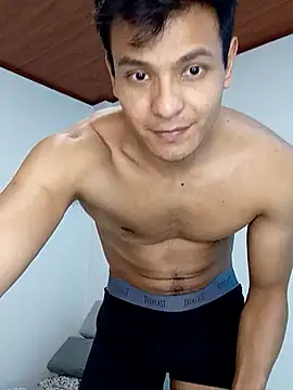 Valois2025 online show from September 28, 2025, 3:28 pm