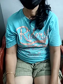 Snapshot of ammala_honey chatting on October 5, 2025, 9:29 am ammala honey online show from October 5, 2025, 9:29 am