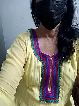 Snapshot of ammala_honey chatting on October 23, 2025, 3:44 pm ammala honey online show from October 23, 2025, 3:44 pm