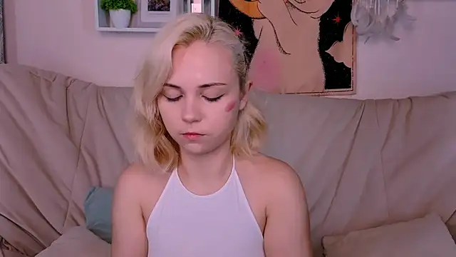 Charlotte Colinss online show from September 14, 2025, 4:55 am