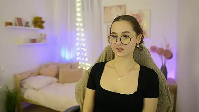 Annita Grey online show from February 4, 2026, 6:25 pm