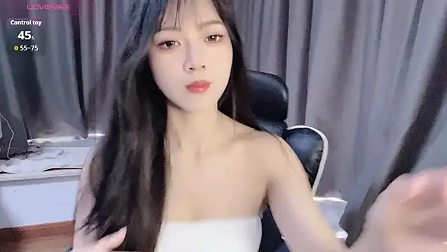 Cicicici-cc online show from March 23, 2026, 4:27 am