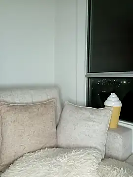 DiosaFortuna online show from April 19, 2026, 2:44 am