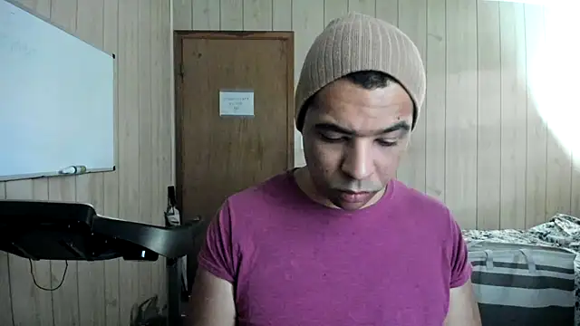 NaturalBeautyQueen online show from September 29, 2025, 1:16 pm