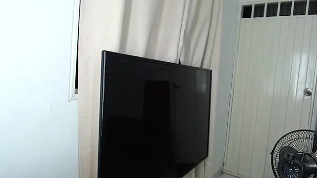 Alex mojica online show from October 4, 2025, 5:49 am