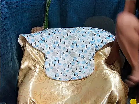 FlowerSexy online show from November 1, 2025, 10:17 am