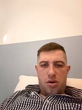32nsingle online show from February 21, 2026, 2:07 pm