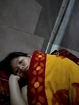 LinhNa999 online show from November 26, 2025, 1:39 am