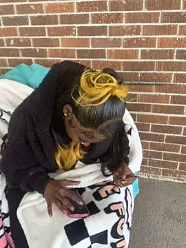 Snapshot of sprinklingfairy chatting on December 1, 2025, 4:56 pm sprinklingfairy online show from December 1, 2025, 4:56 pm