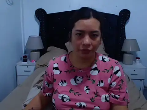 Snapshot of AnnaMedina05 chatting on February 9, 2026, 10:47 pm AnnaMedina05 online show from February 9, 2026, 10:47 pm
