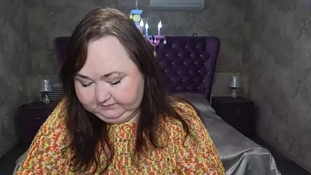 Eloisa Eliot online show from October 20, 2025, 2:50 pm