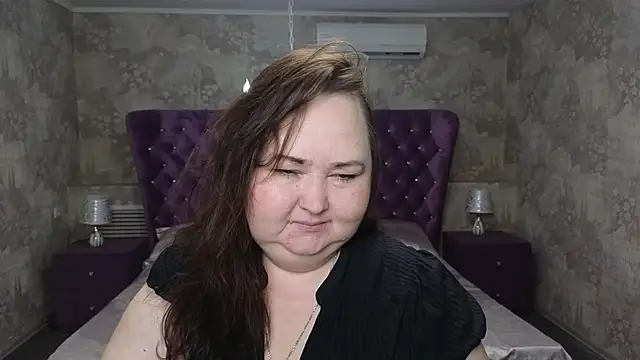 Eloisa Eliot online show from December 1, 2025, 4:34 pm