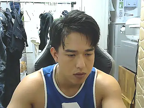 hunterXhan online show from September 15, 2025, 1:44 pm