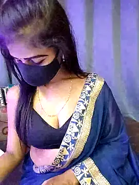Snapshot of Misss-julli chatting on March 26, 2026, 4:12 pm Misss-julli online show from March 26, 2026, 4:12 pm