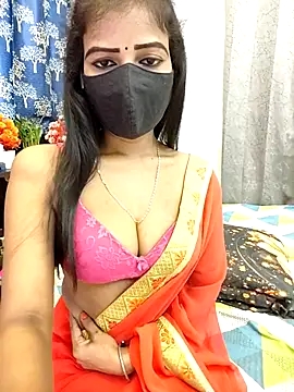 Snapshot of Misss-julli chatting on April 13, 2026, 5:46 am Misss-julli online show from April 13, 2026, 5:46 am