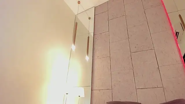 EllyMiller online show from November 19, 2025, 3:17 am