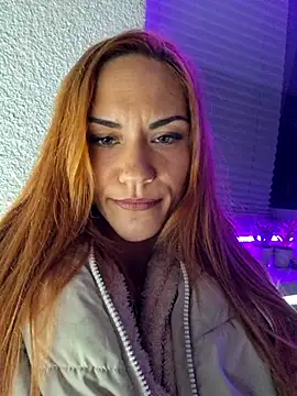 SlimBellaa online show from November 7, 2025, 9:48 pm