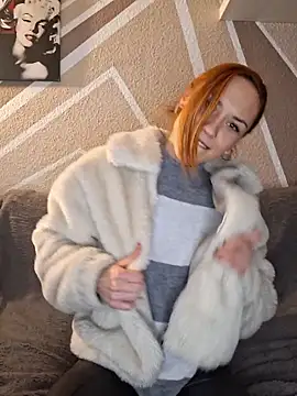 SlimBellaa online show from February 12, 2026, 3:40 pm