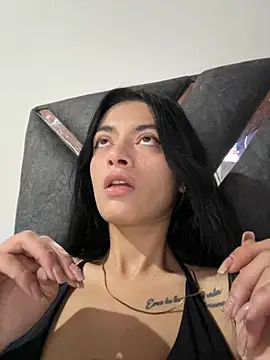 LiaCollings online show from October 17, 2025, 11:13 am