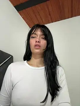 LiaCollings online show from May 24, 2026, 12:21 pm