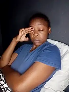 Snapshot of sexyhotchic93 chatting on October 28, 2025, 12:03 am sexyhotchic93 online show from October 28, 2025, 12:03 am