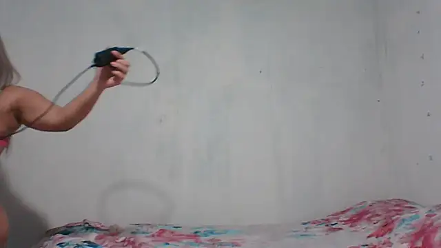 Loirasasafada online show from April 21, 2026, 6:55 pm