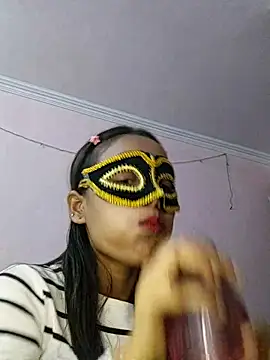 Hotty Shona93 online show from November 3, 2025, 7:42 am