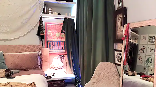 Snapshot of Sirenlucy chatting on November 20, 2025, 10:59 am Sirenlucy online show from November 20, 2025, 10:59 am