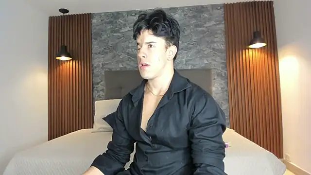 Snapshot of MaxCooper1 chatting on October 13, 2025, 8:09 pm MaxCooper1 online show from October 13, 2025, 8:09 pm
