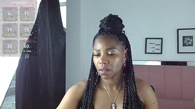 Lele F w online show from September 23, 2025, 7:06 pm