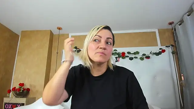 Heidy milf online show from April 18, 2026, 8:09 pm