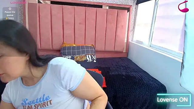 Barbara fox   online show from April 11, 2026, 4:11 pm