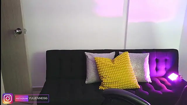 Yulienneg online show from November 23, 2025, 12:32 am