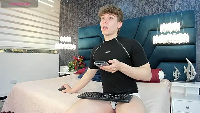 TaylerWhite online show from March 28, 2026, 11:43 am