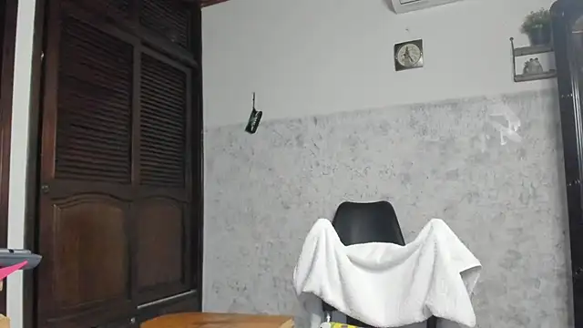 marly charm  online show from October 30, 2025, 4:14 am