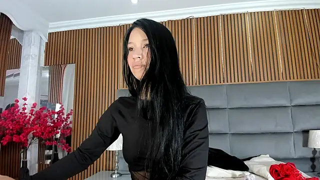 Sophie Calloway online show from April 21, 2026, 1:17 pm