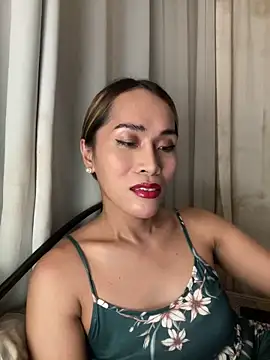 RomanticPearlTS online show from March 11, 2026, 1:17 pm