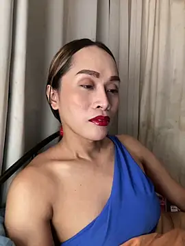 RomanticPearlTS online show from April 7, 2026, 1:11 pm